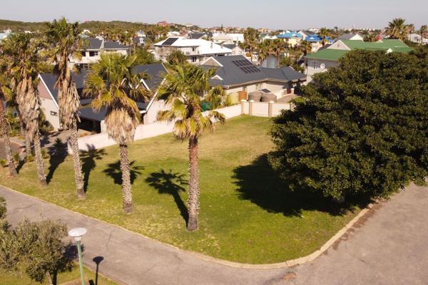 This beautiful stand is situated in the sought after Marina Martinique.

Thinking of building a brand new forever home in the Marina ...