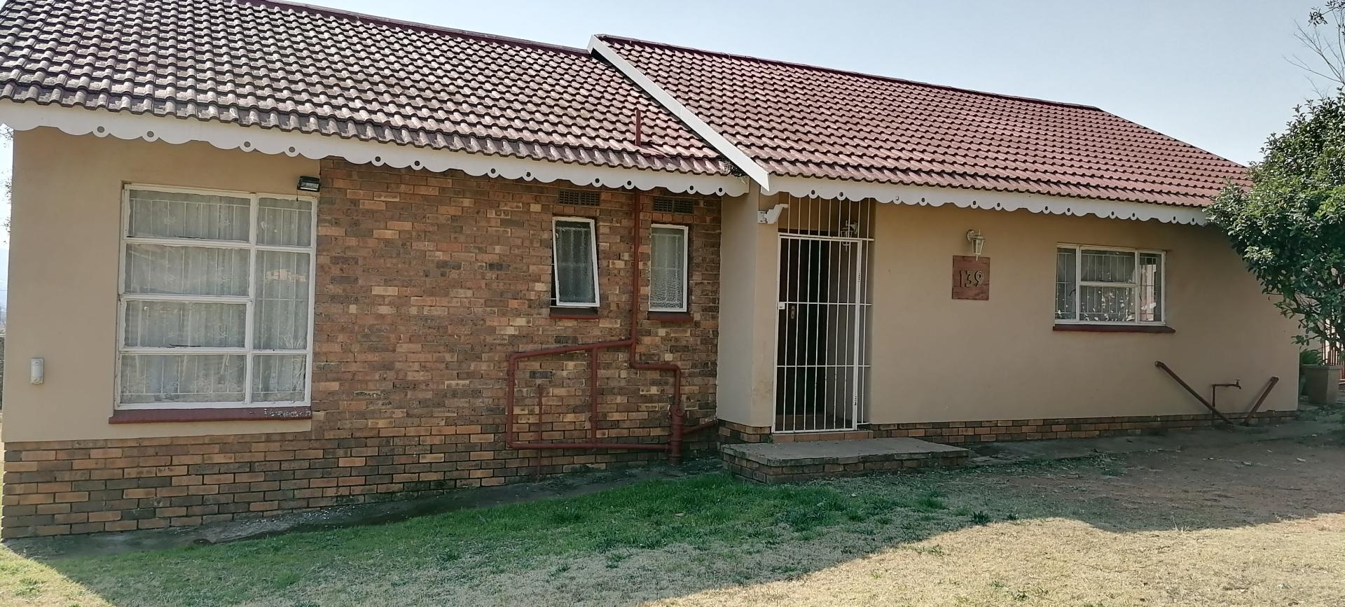 3 Bedroom House for sale in Rensburg - P24-113050074