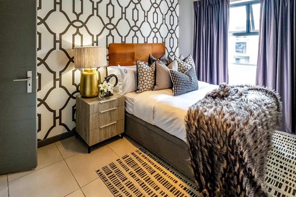 •	Convenient location just off Olifantsfontein Rd
•	FREE uncapped internet ...