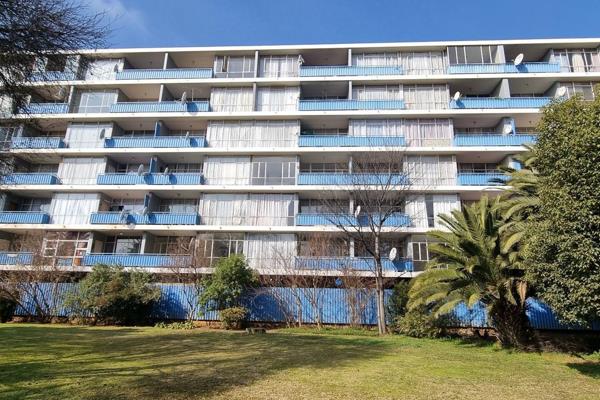 Well-looked after apartment with neatly fitted melamine kitchen and open plan lounge and dining room leading to a balcony.
Three ...