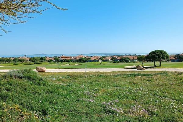 This prime west facing 748 square metre stand on the popular Langebaan Country Estate ...