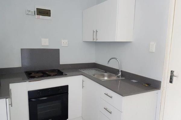 UNIT 3
 
OCCUPATION: OCTOBER

Please send me an email to arrange a viewing
 
This property consists of the following:  
2 bedroom with ...