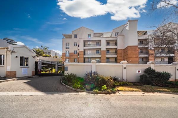 R3,400,000 Asking more.

Top floor penthouse style 2 bedroom suite apartment for the privileged few, including an upstairs patio with ...