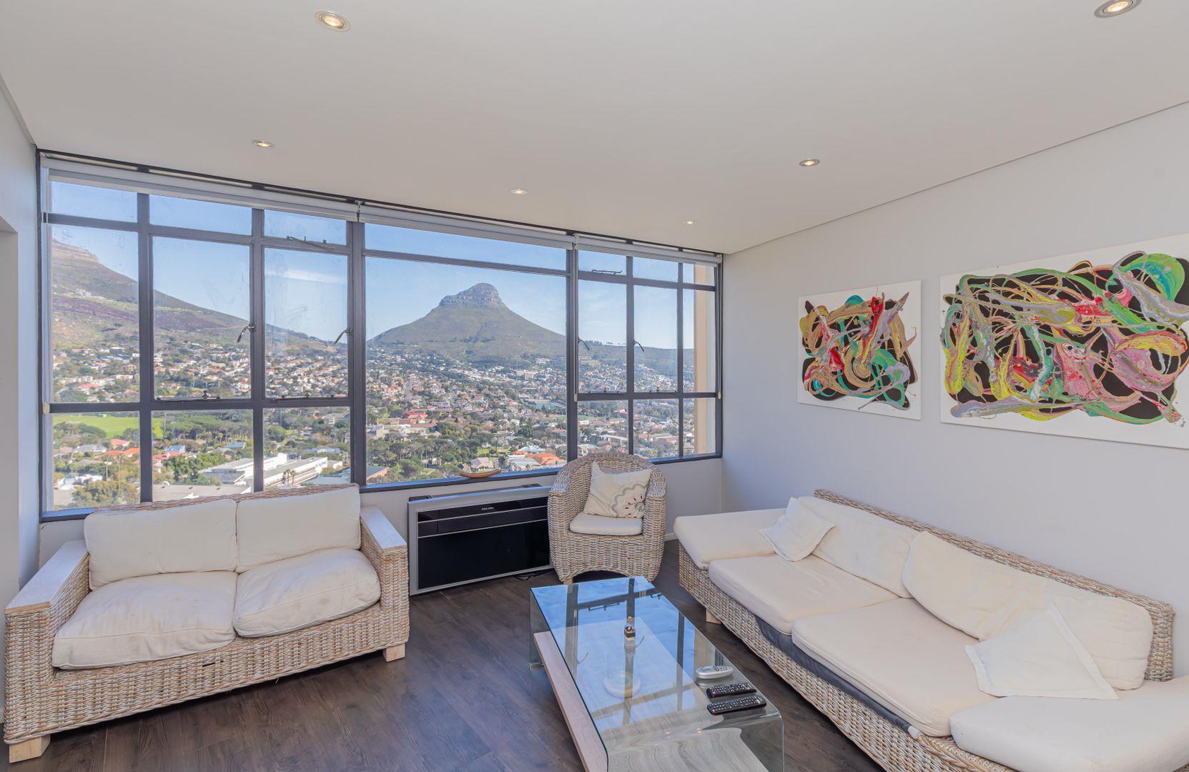 3 Bedroom Apartment / flat for sale in Vredehoek P24113087278