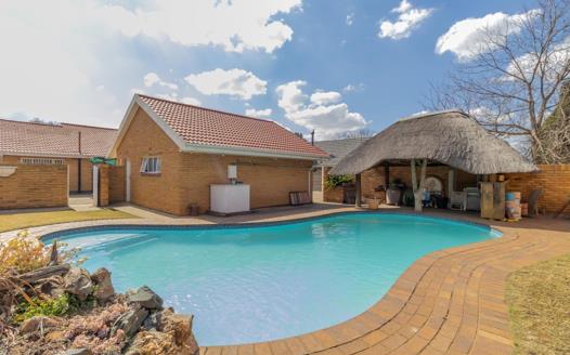 3 Bedroom House for sale in Strubenvale