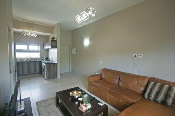 1 bed 1 bath in bryanston!!!

“Beautiful 1 Bedroom, 1 Bathroom Apartment for Sale in Bryanston”
This beautiful 1 bedroom, 1 full ...