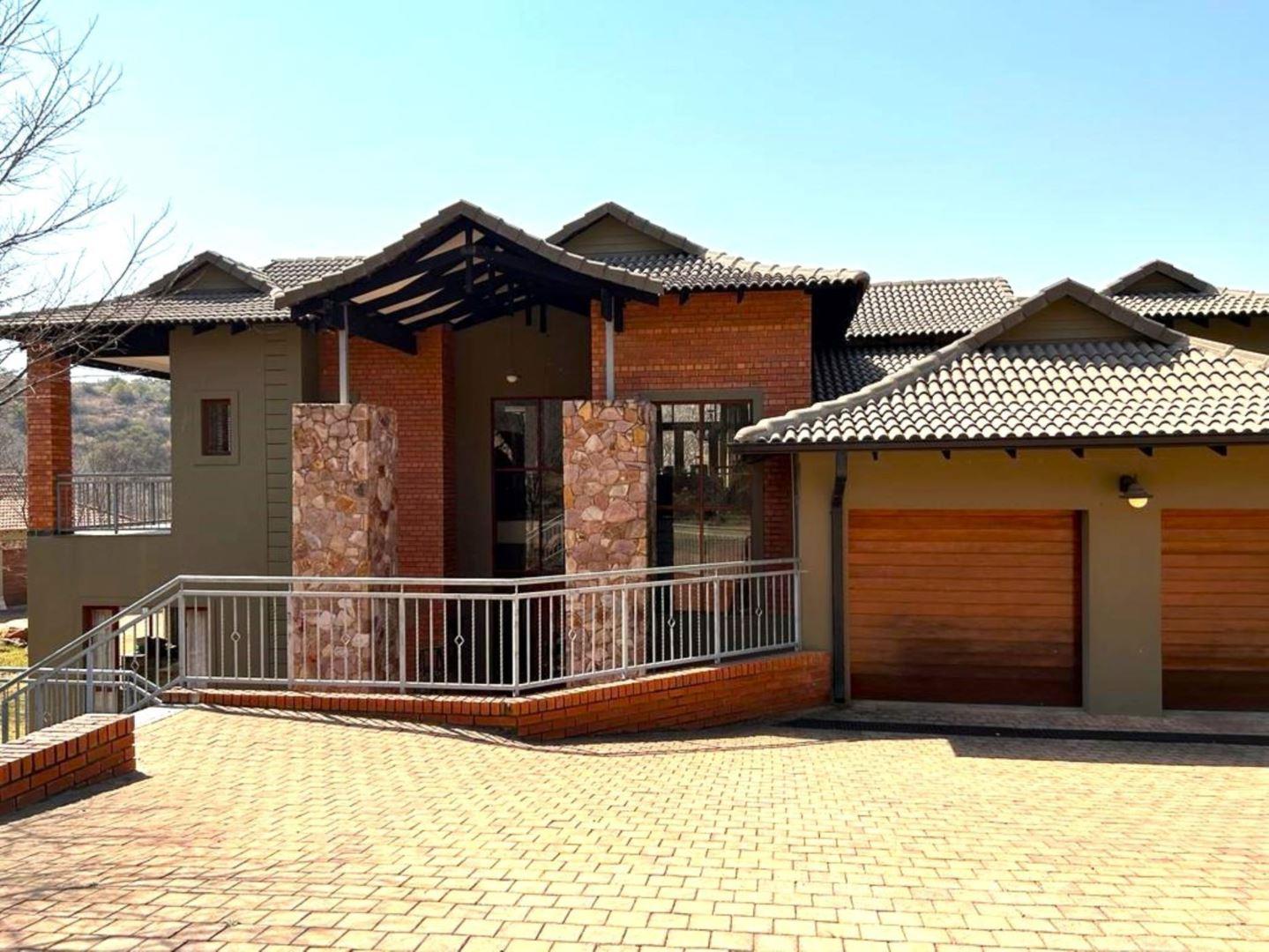 4 Bedroom House for sale in Heidelberg Kloof Estate - P24-114506676