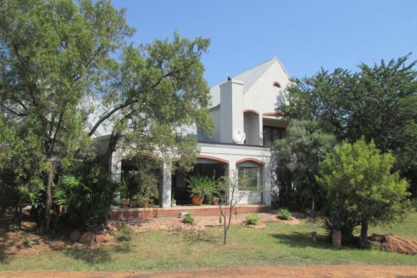 The Estate is 11 km from the N1 highway and Zambezi Mall and 15km from The Kolonnade ...