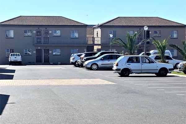 Situated centrally for shops, schools and Myciti bus.

Le Monte is now under new managing agents. 

First floor apartment : tenants ...