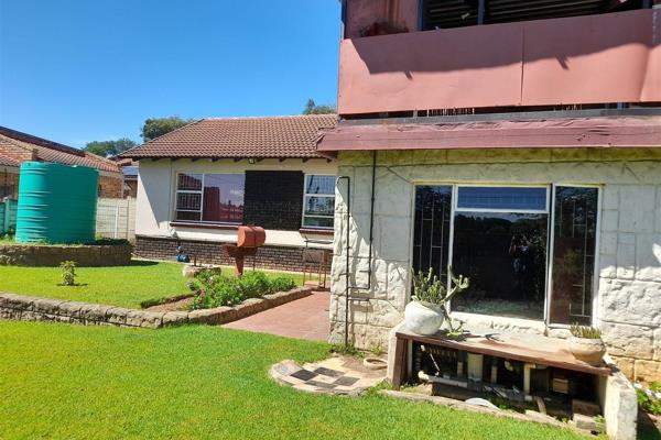 This home offers you 3 bedrooms as well as a granny flat.  The main house has a braai ...