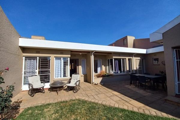 The complex is situated in a quiet road of Northmead and is within a 2km radius of central hubs such as Pick n Pay Oakfields and ...