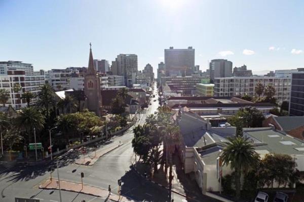 Ask me for the virtual tour!

Cared for, a cosy &amp; cute studio apartment on Kloof Street with awesome views of the city!! 
 ...