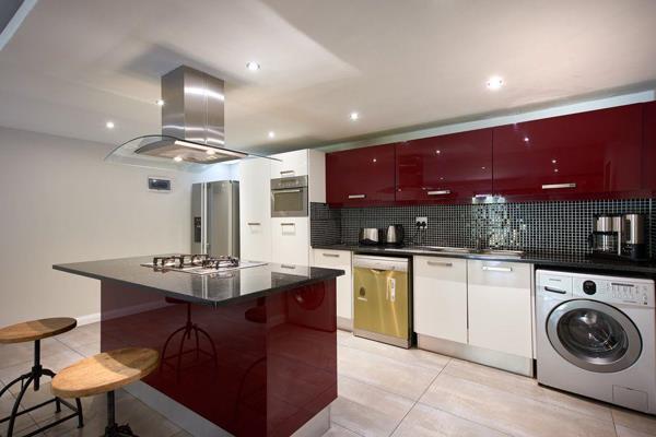 Property Details:

Size: The living area is spacious, covering 140 square meters and ...