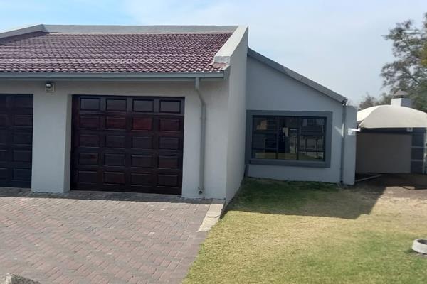 Save 4 Bedroom house close to N17
2 Bathroom
bachelors flat 
Double garage
Indoor ...