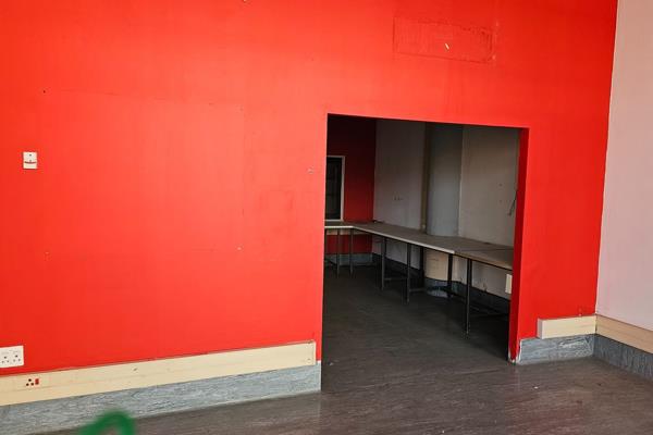 Spacious Retail Shop/Office Space for Rent in Central Rustenburg

Are you looking for a prime location to establish your business? Look ...