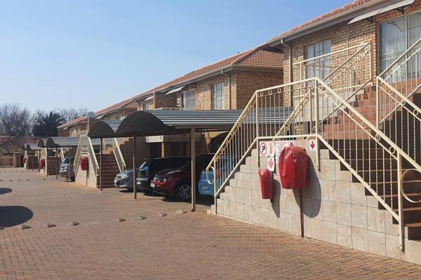 This neat and safe Apartment/Flat are situated
in safe and secure complex, near to Pick a Pay
in Helikonpark.
Two Bedrooms and one ...