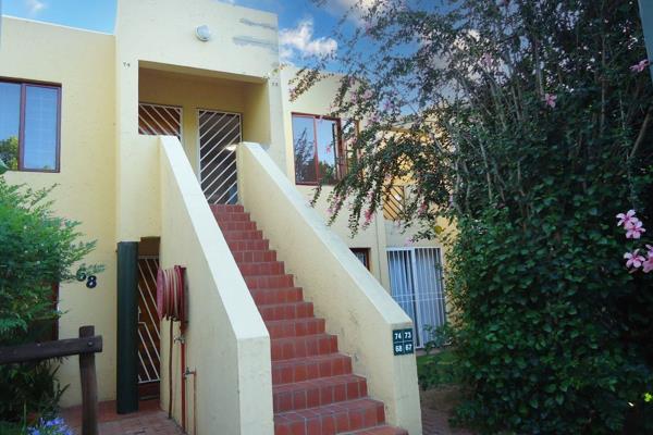 Asking R980 000 and calling millennials to a vibey complex for this lovely and cosy centrally located unit surrounded with trees. ...