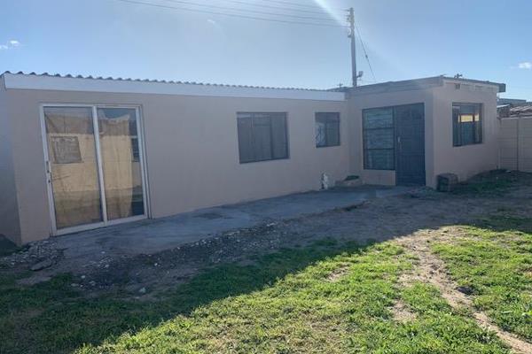 This Property is situated in Bishop Lavis right necx to Bishop Lavis High School.The ...