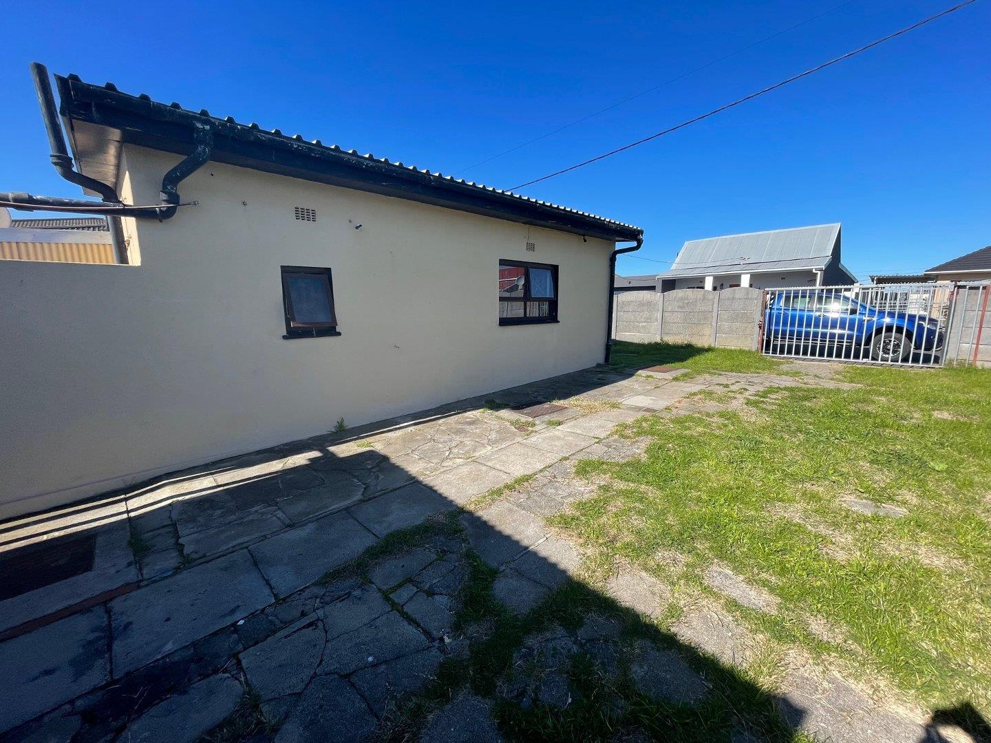 2 Bedroom House for sale in Kensington P24113125366