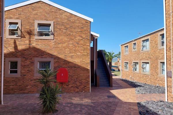 1 Bedroom apartment in Wilgerpark, Oakglen.
Apartment offers:
1 Bedroom
Ensuite bathroom
1 Covered Parking bay

Electricity is ...