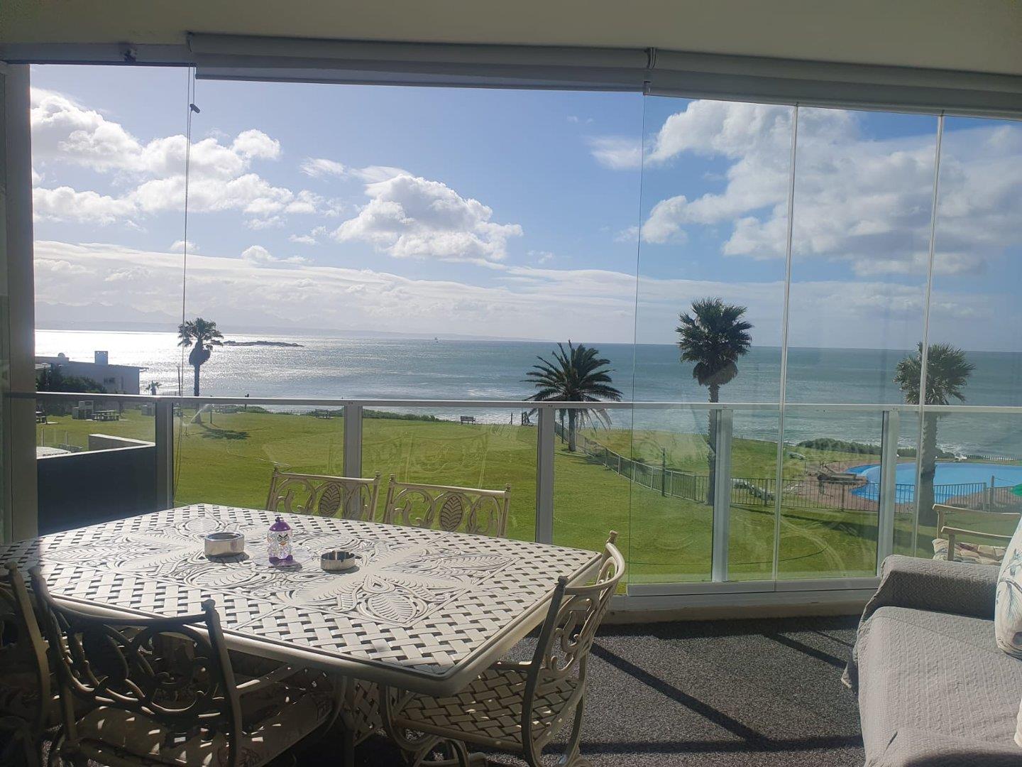 2 Bedroom Apartment / flat for sale in Diaz Beach Beach Club, 41