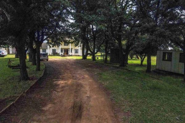 Beautiful large 42 hectare ,107 acres farm in Marister with a lovely double storey family home. 

The main bedroom have a balcony where ...