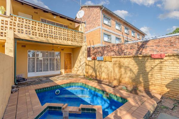 Introducing a captivating duplex featuring its own exclusive swimming pool, a true gem ...