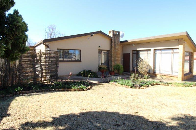 3 Bedroom House for sale in Potchefstroom Central - 17 Chris Hani Drive ...