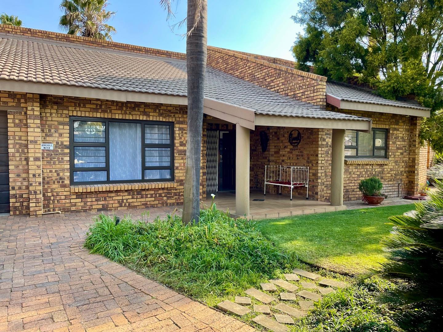 Arcon Park Property Houses for sale in Arcon Park