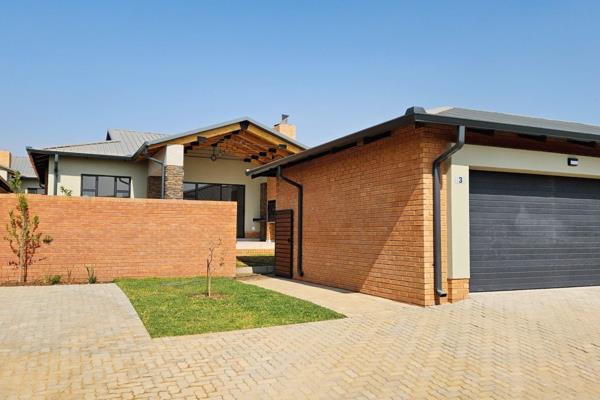 Luxury and modern living in Six Fountains Residential Estate.

Experience this exciting new released Simplex in IQ Bushwillow, situated ...