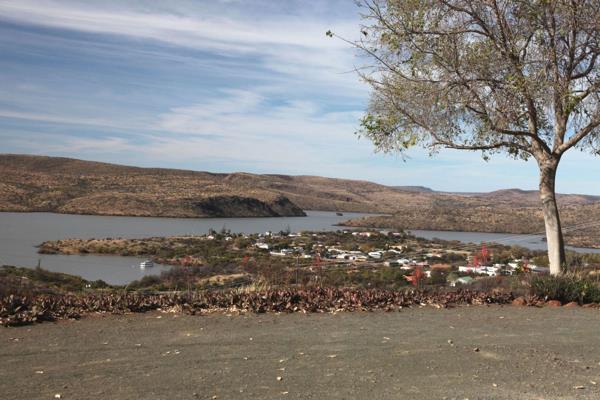 A view of the Vanderkloof dam doesn’t come better than this. This large property (2973 ...