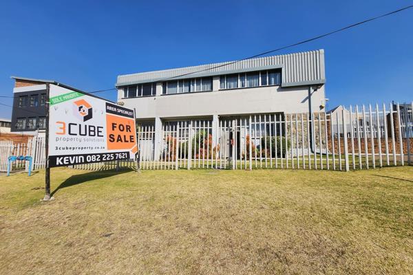 NO LOADSHEDDING - Warehouse/Factory FOR SALE in the Sebenza area of Edenvale. 1435sqm ...