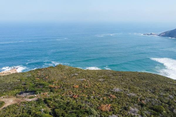 Situated majestically on the pinnacle of Herolds Bay, this exclusive stand presents a ...