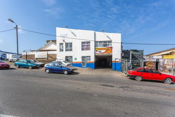 Exceptional Investment Property in North End East London: Workshop and Apartment Block with a gross income of R44 064.00

Nestled in ...