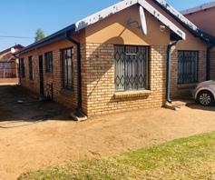 House for sale in Mandela View