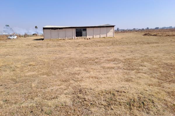 Vacant Land in Putfontein AH - Measuring 3,1130 HA

Calling on all Developers, Investors and Farmers.
This is a opportunity not to be ...