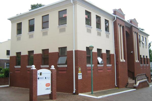 Located in Edenburg, Rivonia in an access-controlled office park, this office building offers excellent access to public transport ...