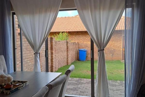 Situated in a NO LOADSHEDDING area!!!!

This modern and spacious double story town house ...