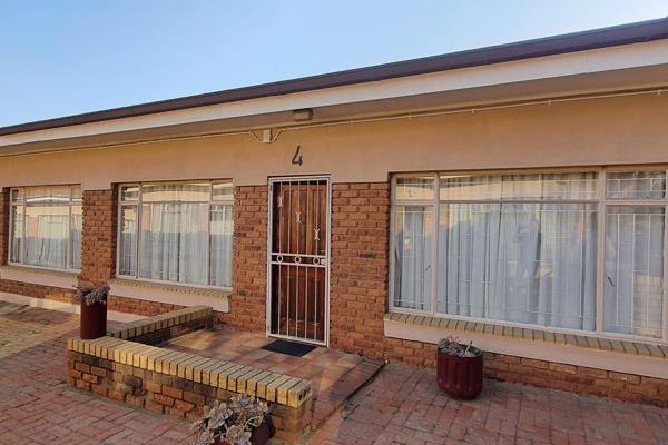 Are you looking for a spacious townhouse in a safe secure complex?
Then this townhouse is ideal for you. Located in Standerton Central ...