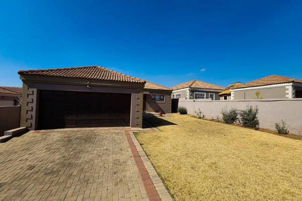 This neat property has the following on offer:
- Three decent-sized bedrooms (BIC). 
- ...