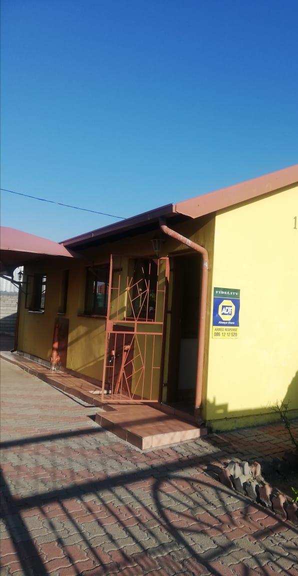 3 Bedroom House for sale in Boitekong