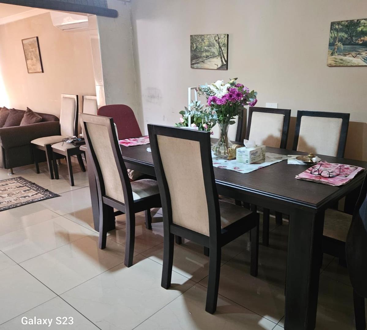 2 Bedroom House for sale in Chatsworth Central P24113578081