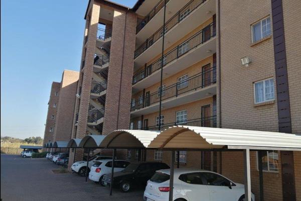 !!!ON SHOW - SUBJECT TO PRIOR APPOINTMENT ONLY*

This spacious apartment is situated ...