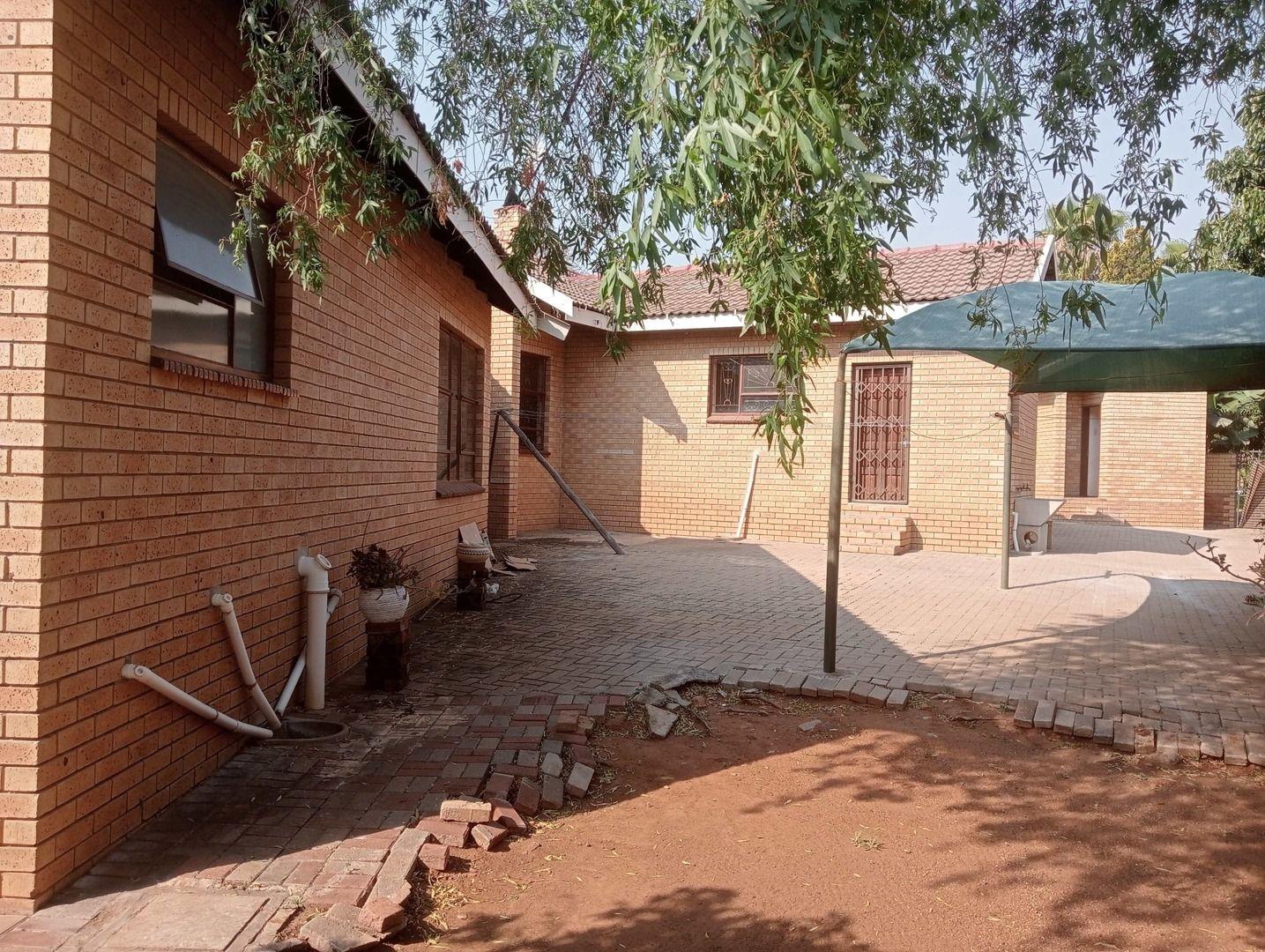 3 Bedroom House for sale in Flora Park P24113247114