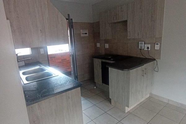 2 of this Flats available next to each other.

Secure 2 Bedroom and 1 Bathroom Flat in MONTANA TUINE for only R700 000.00

This is ...