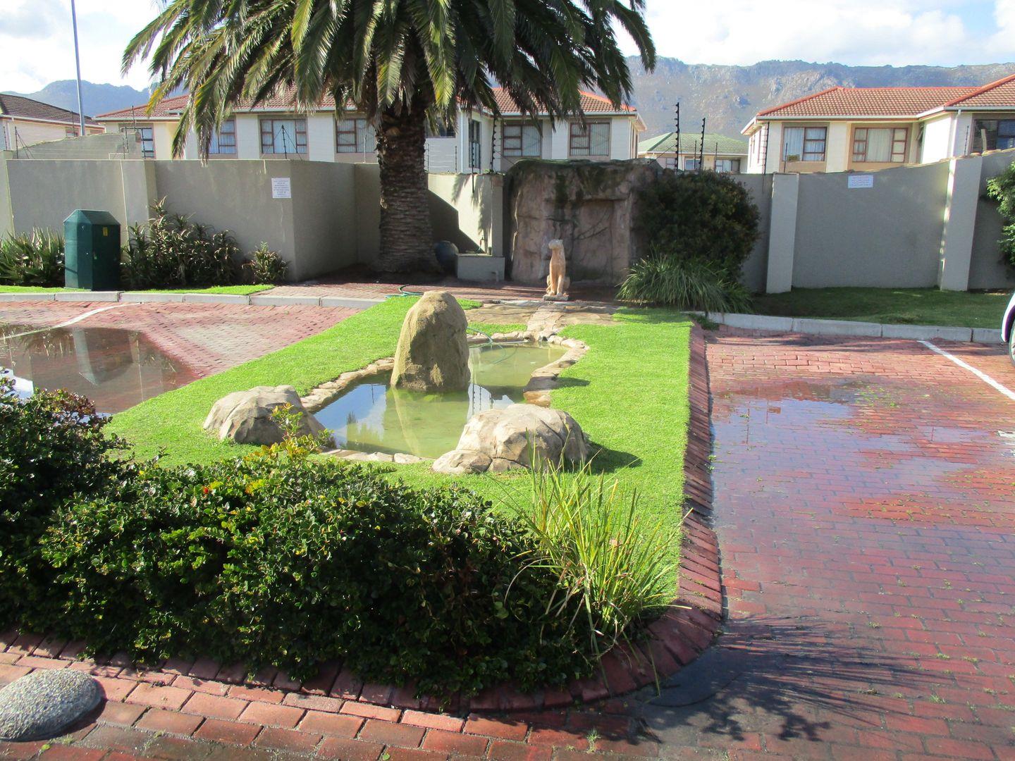 Apartments / flats for sale in Gordons Bay Gordons Bay Property