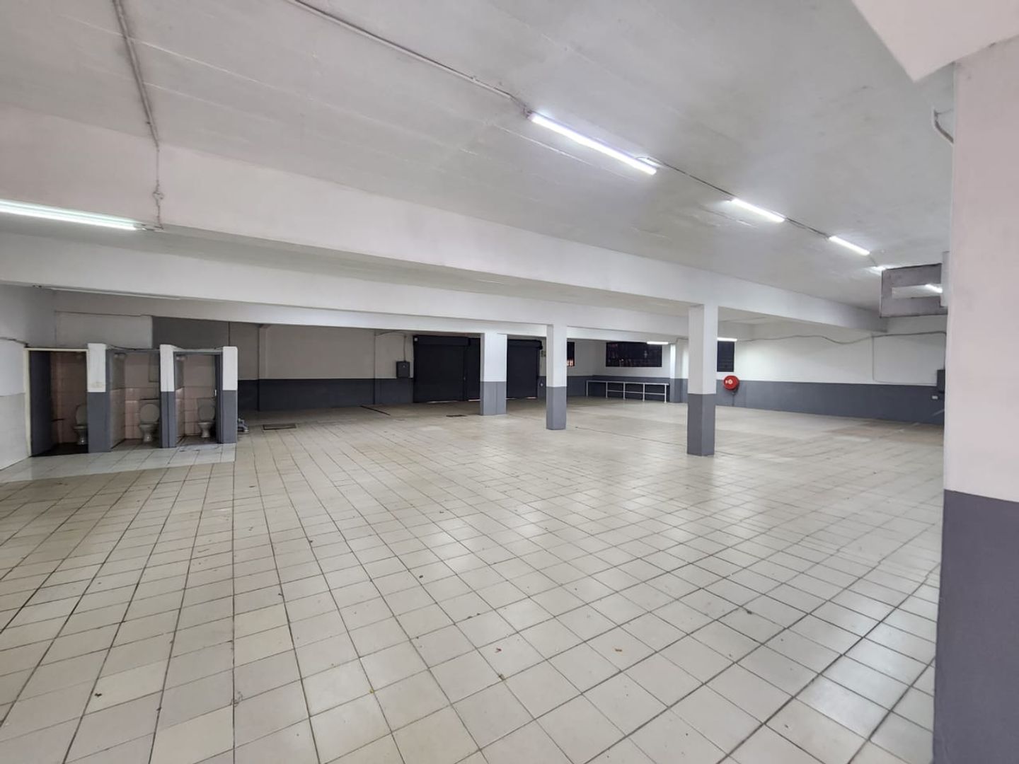 Commercial property to rent in Silverglen P24113259980