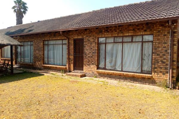 On offer is this lovely, neat home with 3 large bedrooms and 2 bathrooms servicing the home. 
There is a lounge and a dining room the ...