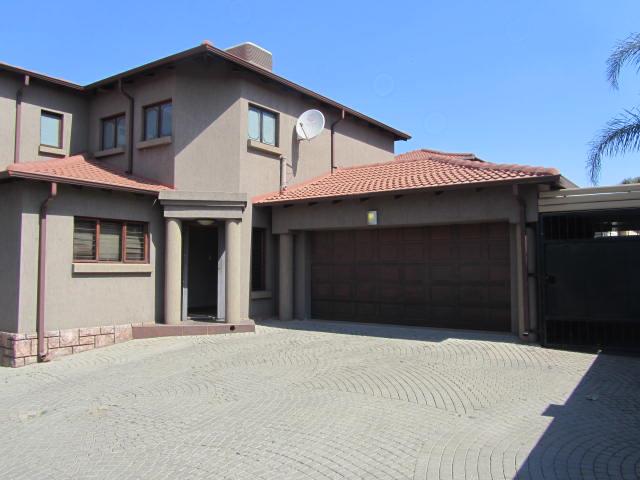 Emfuleni Golf Estate Property : Property and houses for sale in ...