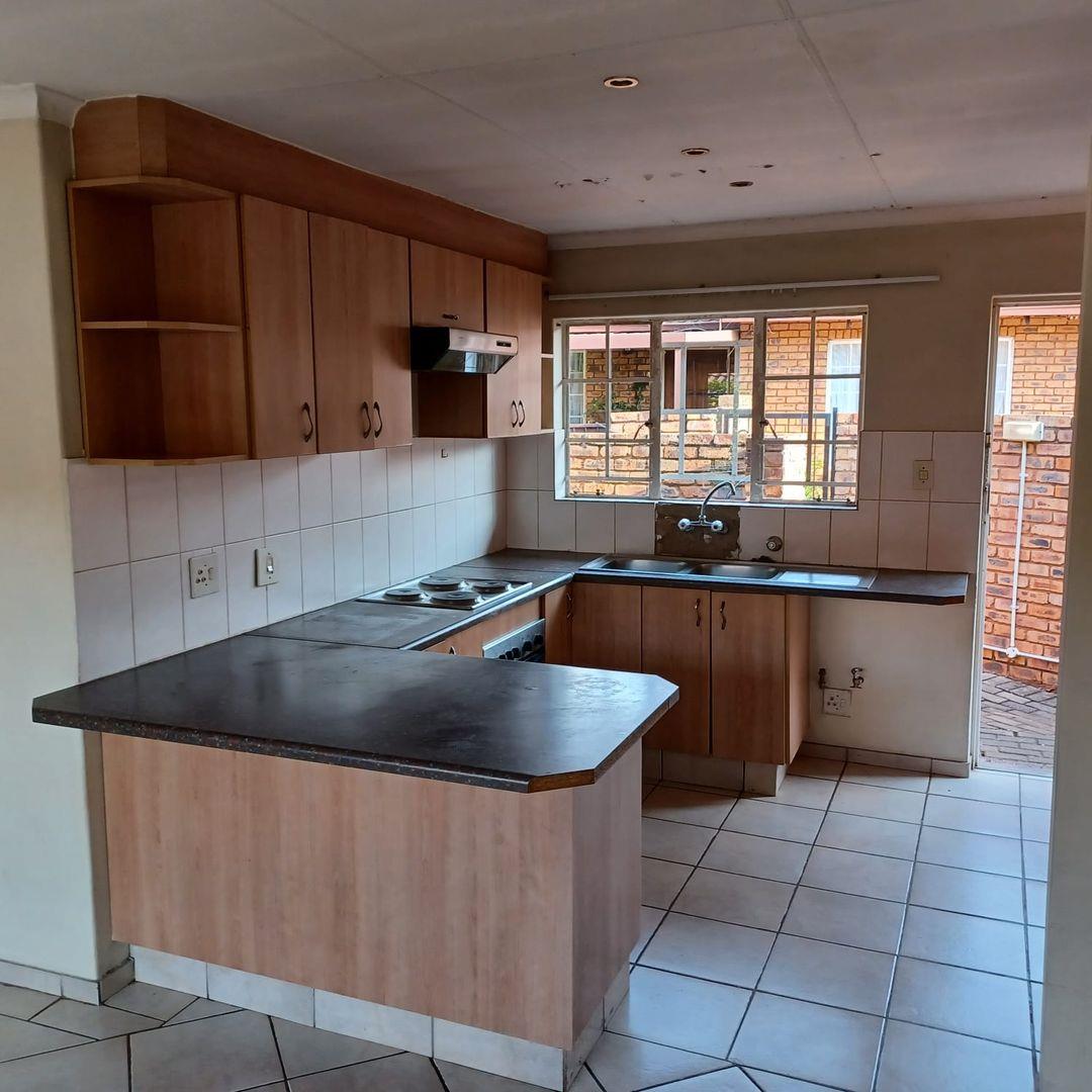 Weavind Park Property Property and houses to rent in Weavind Park